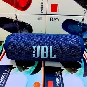 in package  **LOUD** jbl 6 speaker